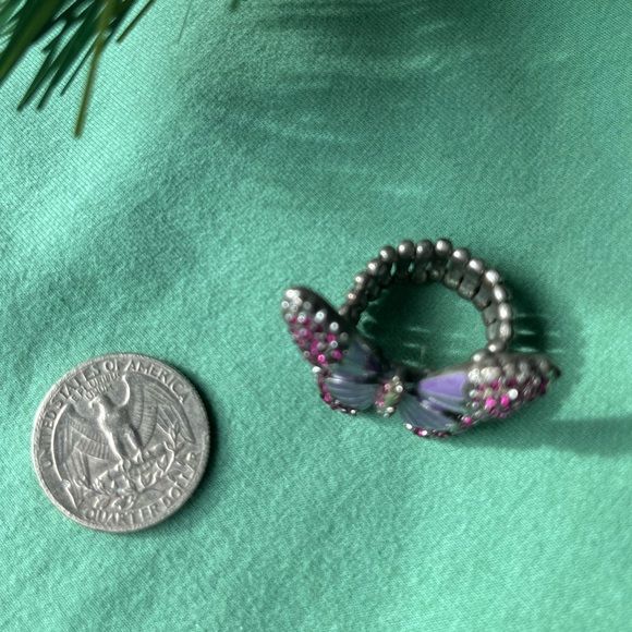 Vintage Purple Enamel Butterfly Stretch Ring • Antiqued Silver Tone - Picture 2 of 4